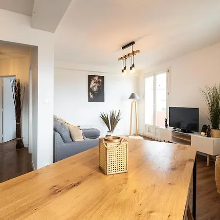 A - Safari Lejlighed *