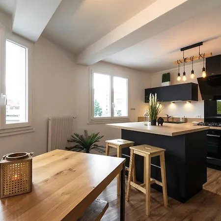 A - Safari Lejlighed *